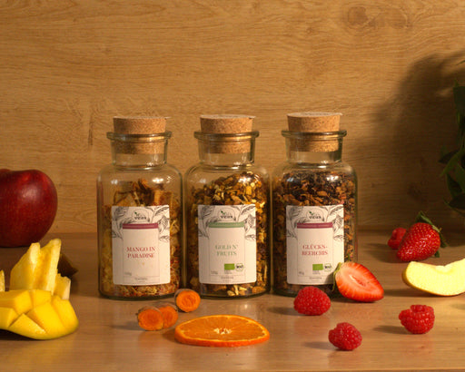 Fruchtmoment – Set aus 3 fruchtigen Tees von TeaVeda mit frischen Früchten