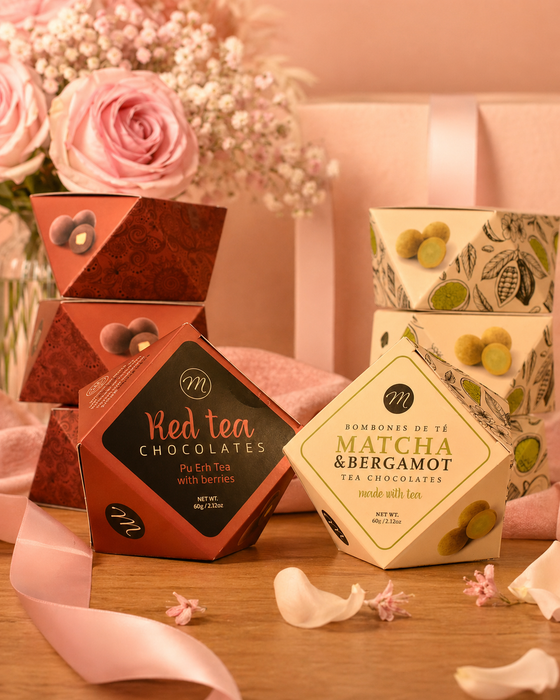 Tea Amo Muttertagsedition – frisch aufgebrühter Tee in der Teetasse